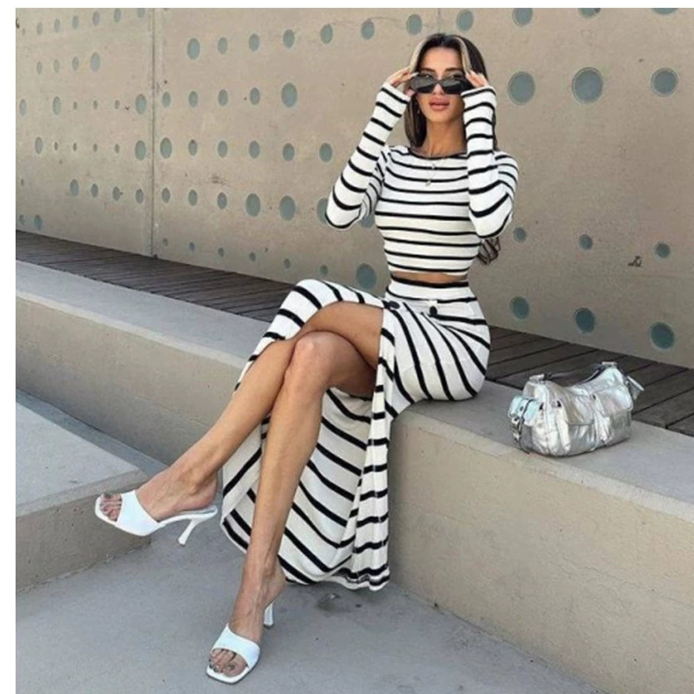 In Stock Classic Fall Black White Striped Long Sleeve Short Top Button Skirt Set